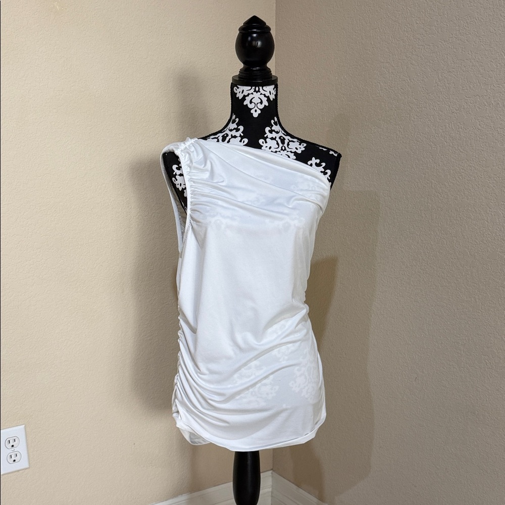 Sofia by Sofia Vergara White One-Shoulder Top